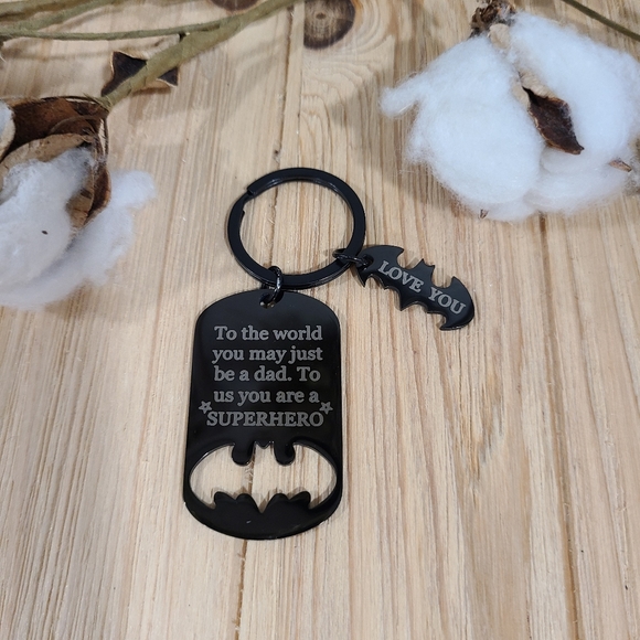 🦇🦇NEW🦇🦇AWESOME!! Super Hero Father's Keychain in BLACK 🦇🦇 - Picture 5 of 13